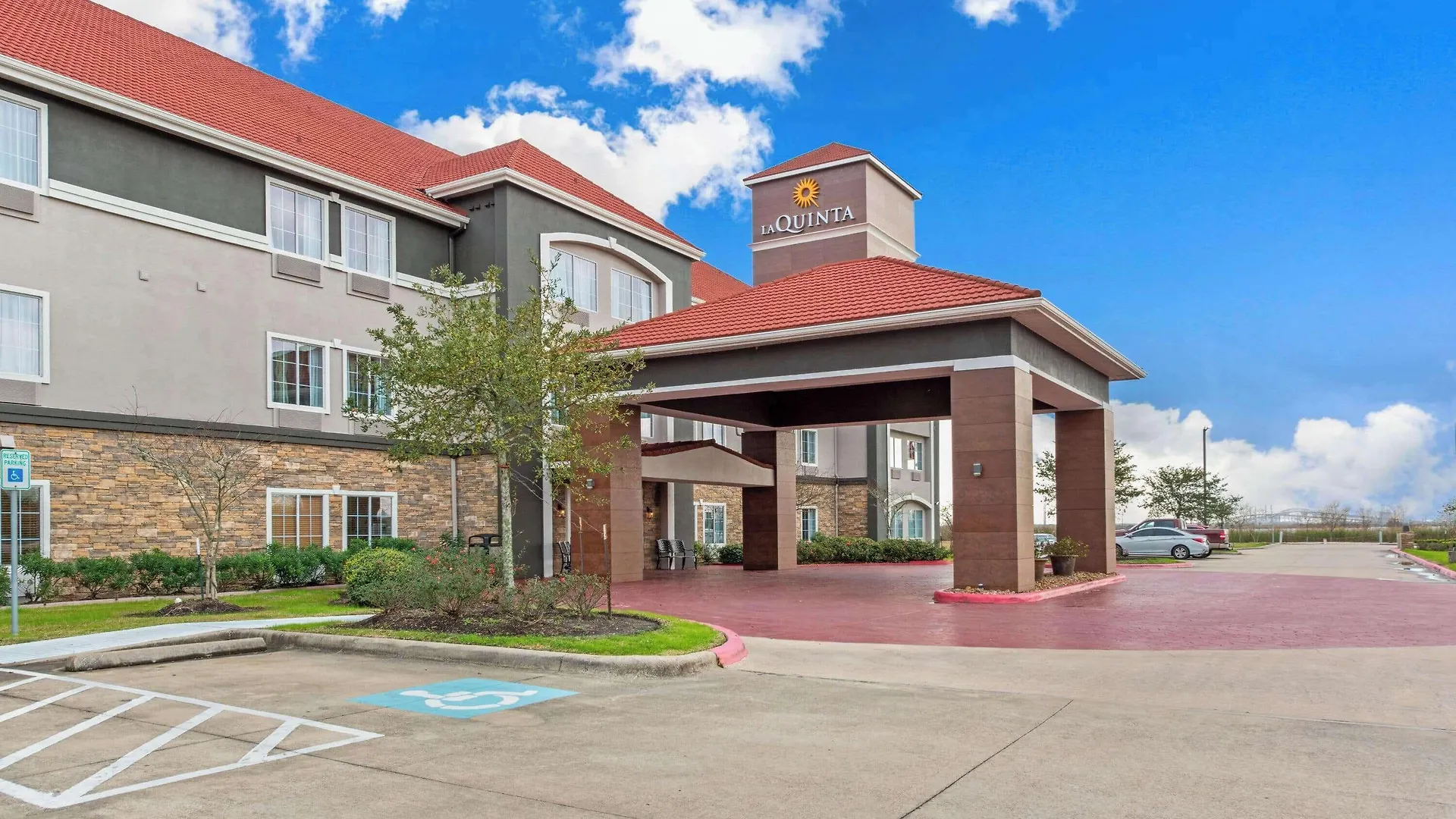 9 La Quinta Hotels on the Texas Gulf Coast Worth Booking